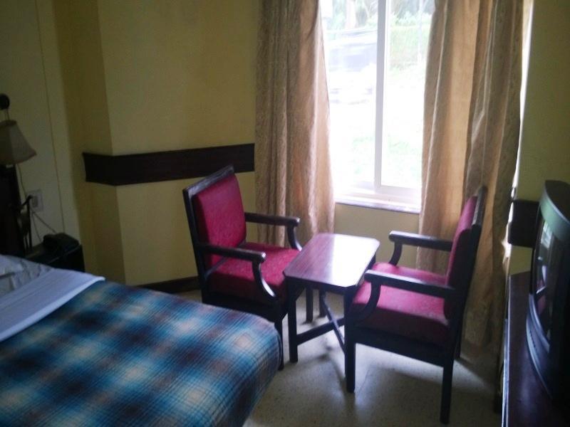 Hotel New Rajdarshan 마디케리 외부 사진