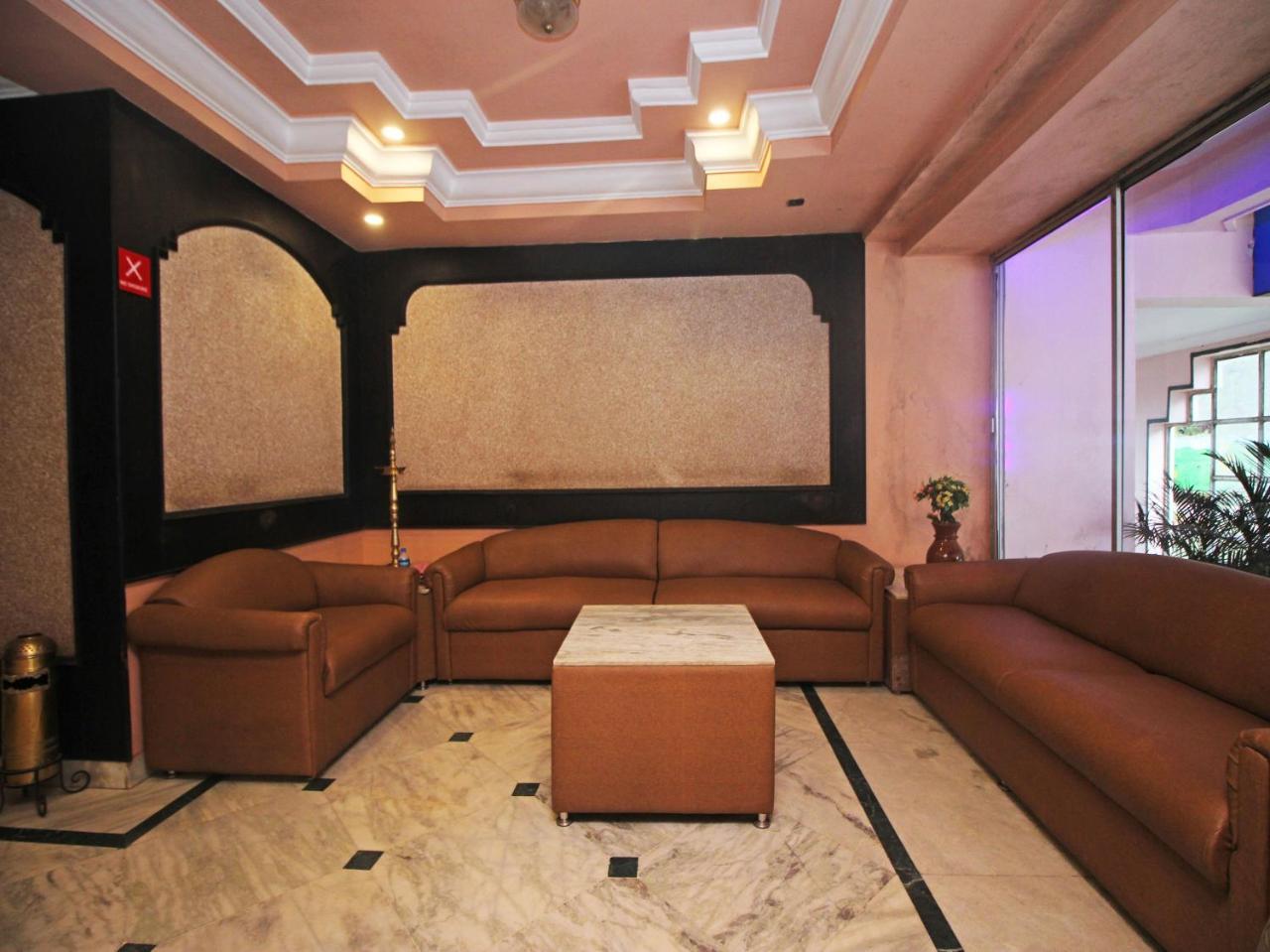 Hotel New Rajdarshan 마디케리 외부 사진