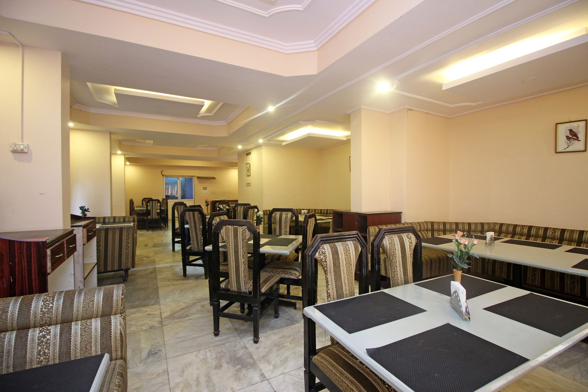 Hotel New Rajdarshan 마디케리 외부 사진